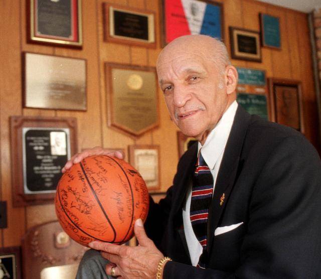 John McLendon first Black basketball coach of professional league makes 2016 Baketball Hall of Fame class 1