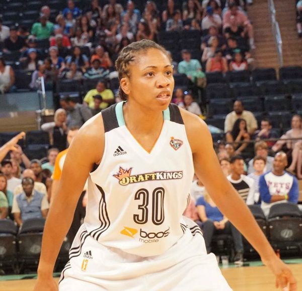 Tanisha Wright New York Liberty Game 0802201 Photo by Danny Karwoski Licensed Wiki 600x580