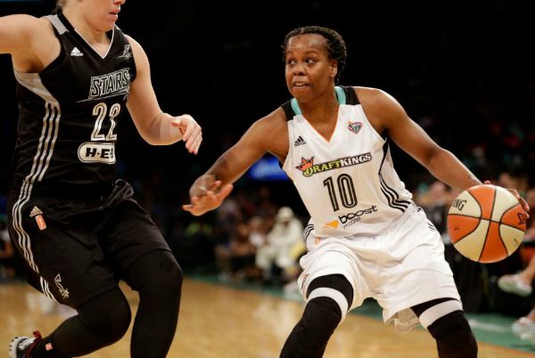 epiphanny prince helps Liberty defeat San Antonio Stars 600x402