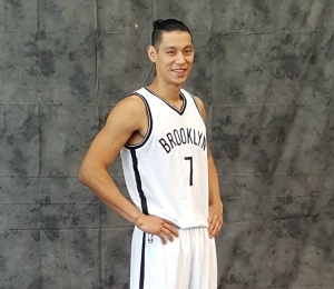 Jeremy Lin Brooklyn Nets guard gifted new suits to Brooklyn Nets teammates