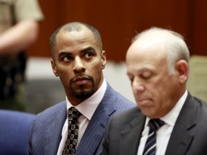 Former NFLplayer Darren Sharper in court with his attorney